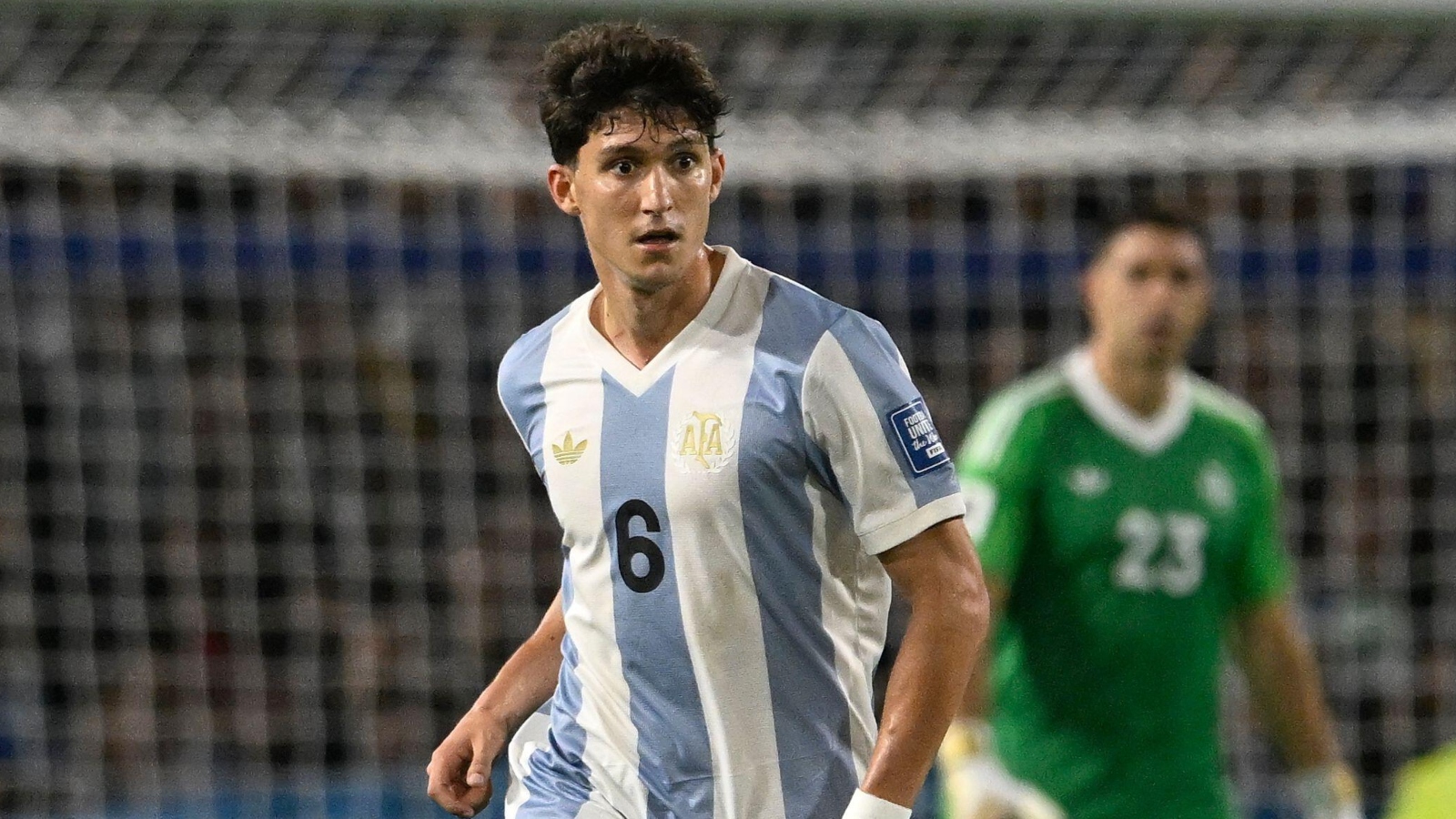 Лідс Юнайтед може встановити рекорд трансферів клубу, зробивши пропозицію аргентинському легіонеру