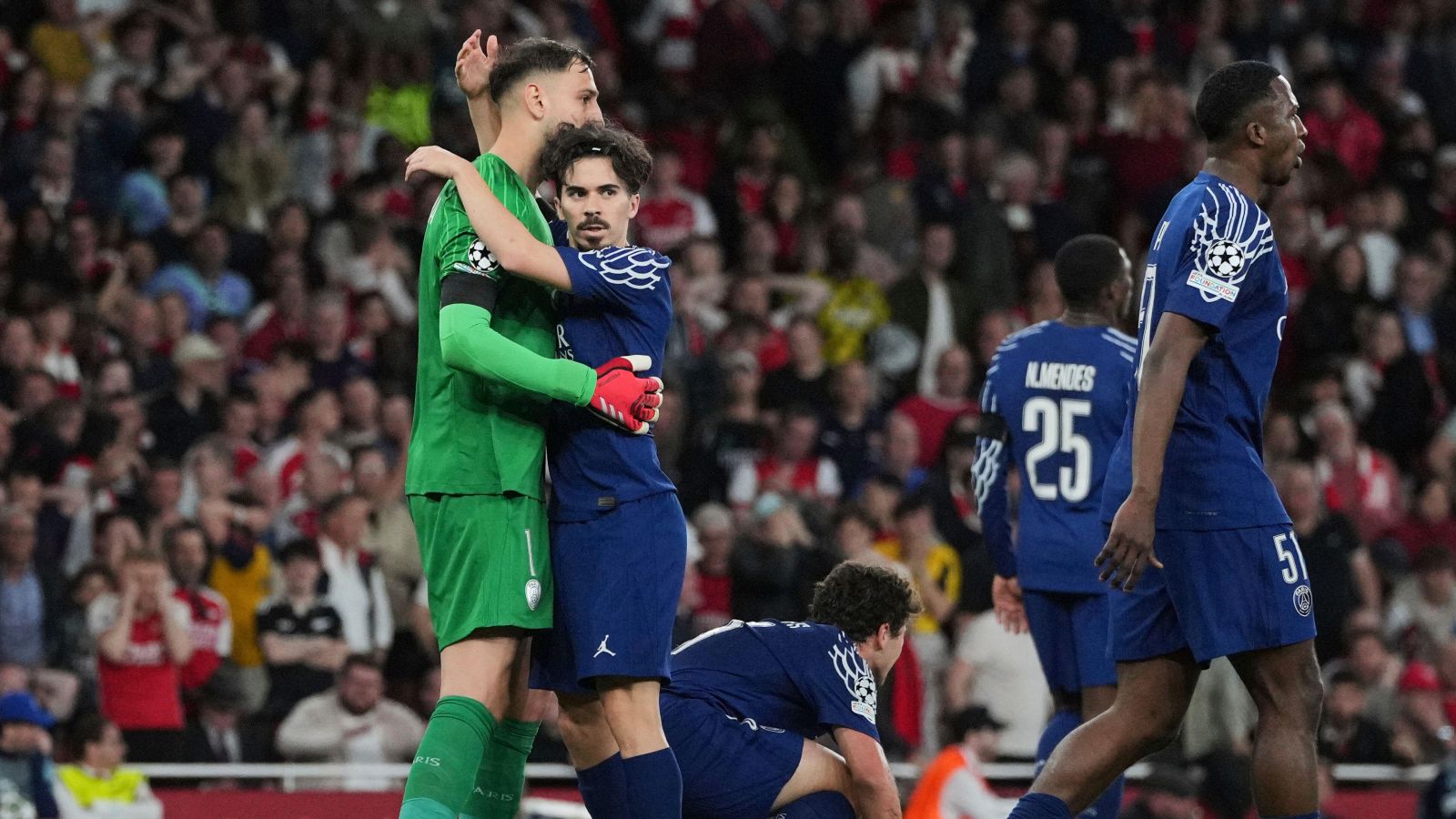 Манченстер Юнайтед має намір витратити £51 млн на зірку ПСЖ через 