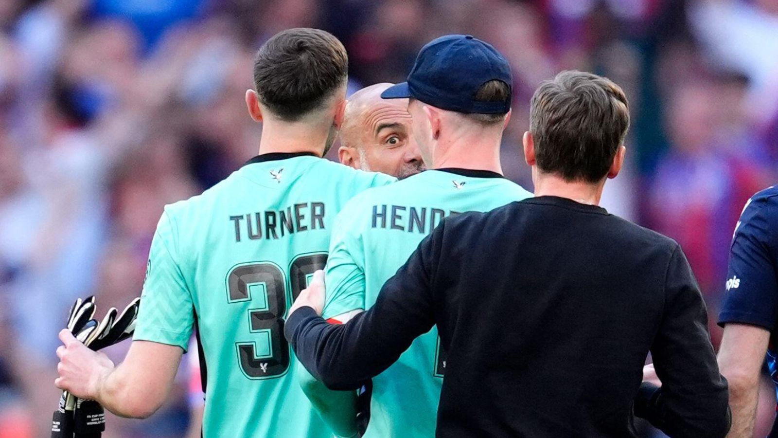 Гнівний спалах Гвардіоли на Хендерсона з Паласу після феєричного фіналу Кубка Англії