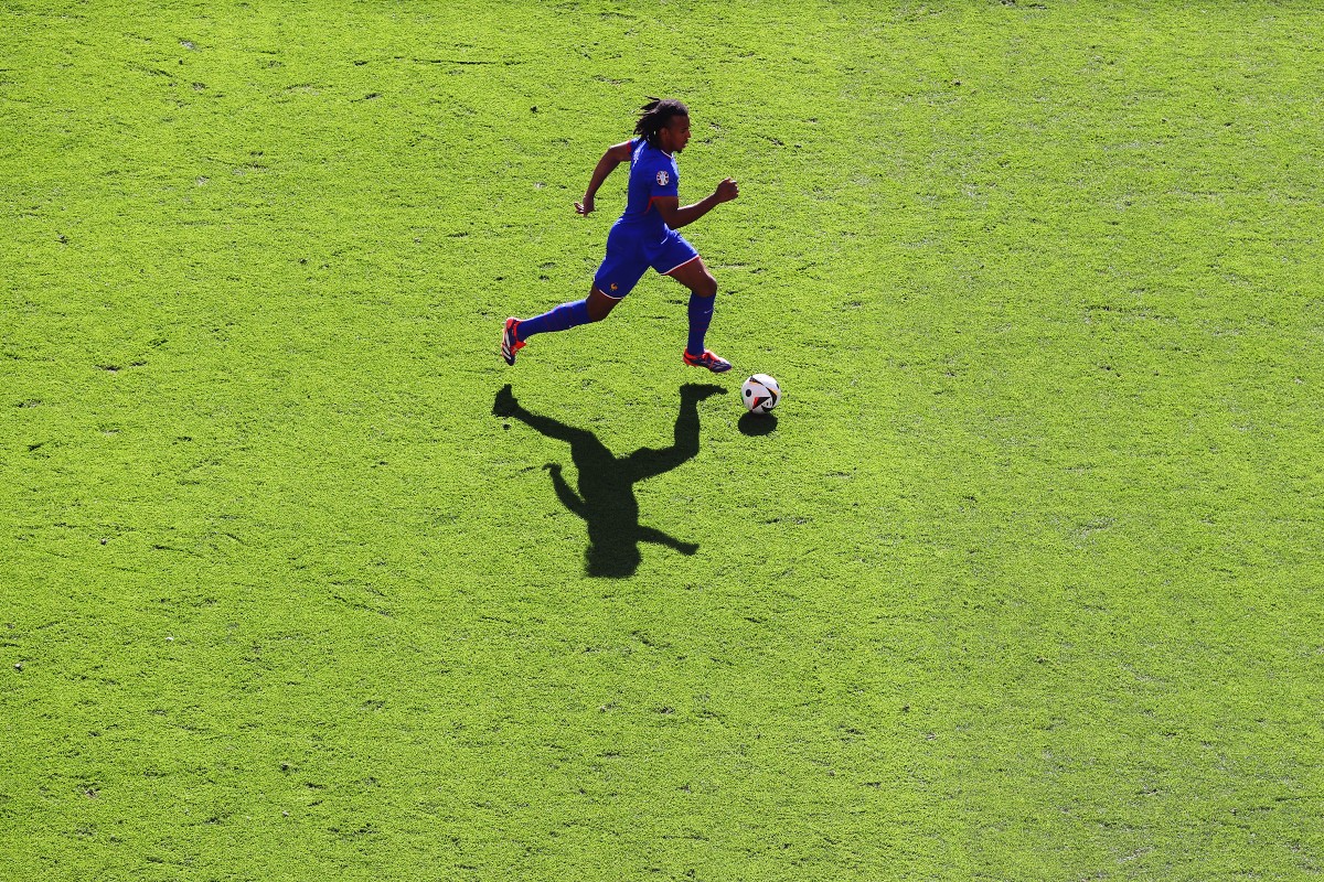 Арсенал налагоджує зв'язки з європейськими грандами щодо можливого переходу французького міжнародника