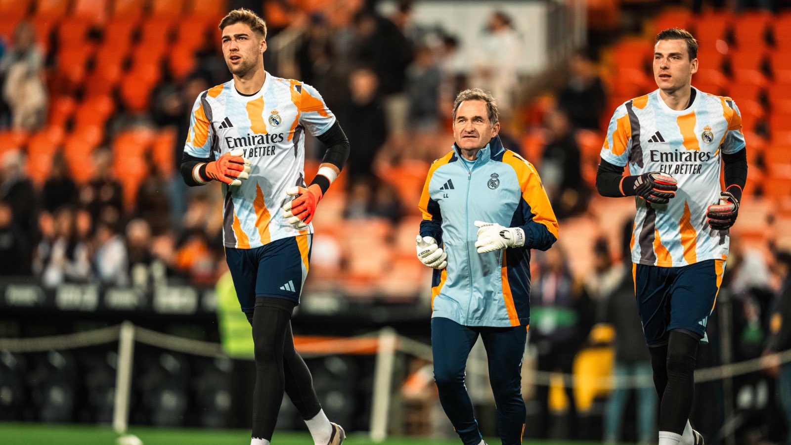 Реал Мадрид відхилив пропозицію Манчестер Юнайтед у £12.8 млн за альтернативу «вічно» знадобленому зіркові Прем'єр-ліги після переговорів з Хорхе Мендесом