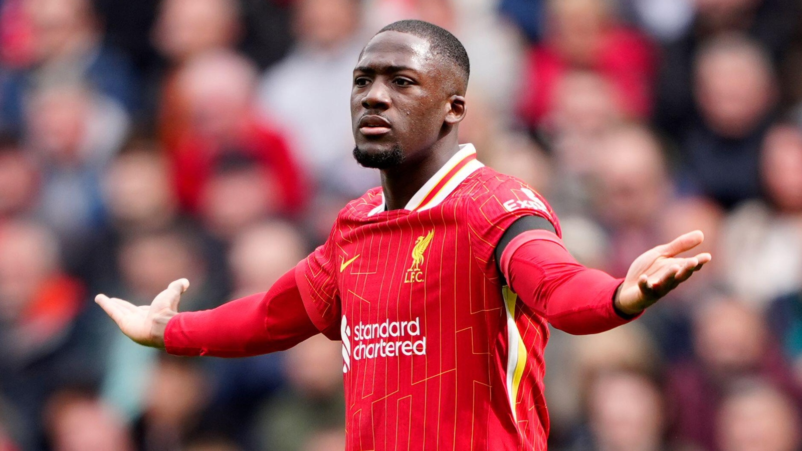 Конад розкриває, що переговори з Ліверпулем щодо контракту не просуваються, критикуючи 'фейкових' журналістів