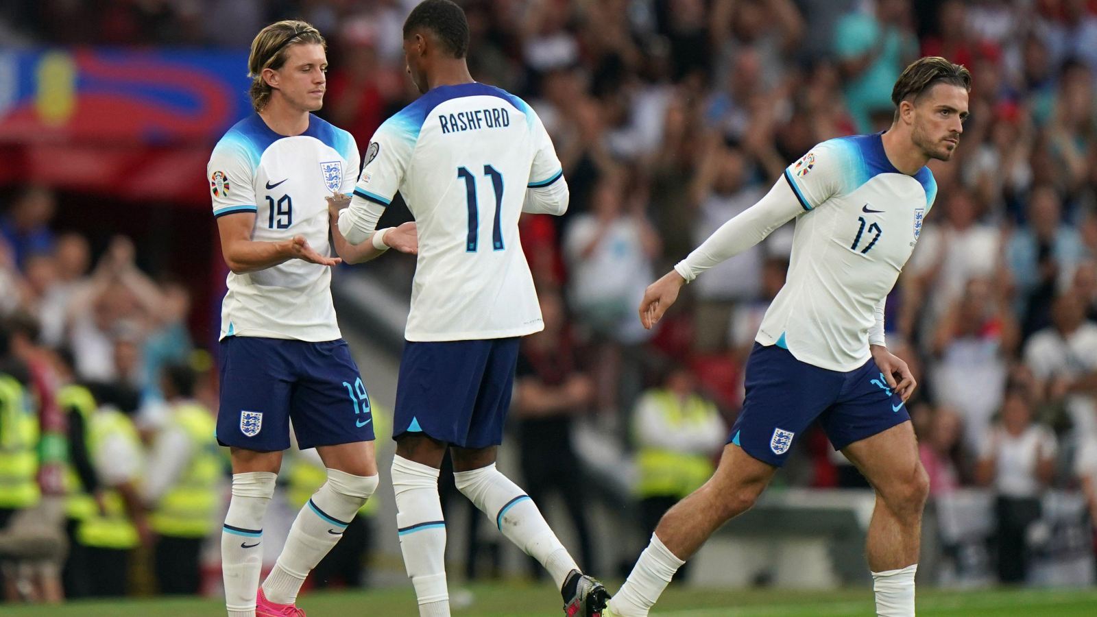 Ньюкасл посилює зацікавленість у Гріліші, оскільки націлився також на товариша по збірній Англії