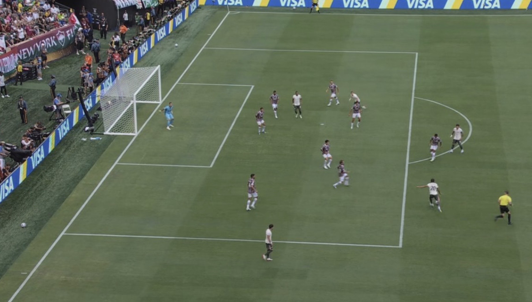 Дивіться: Жоау Педро вражає яскравим голом з відстані на дебюті у Челсі