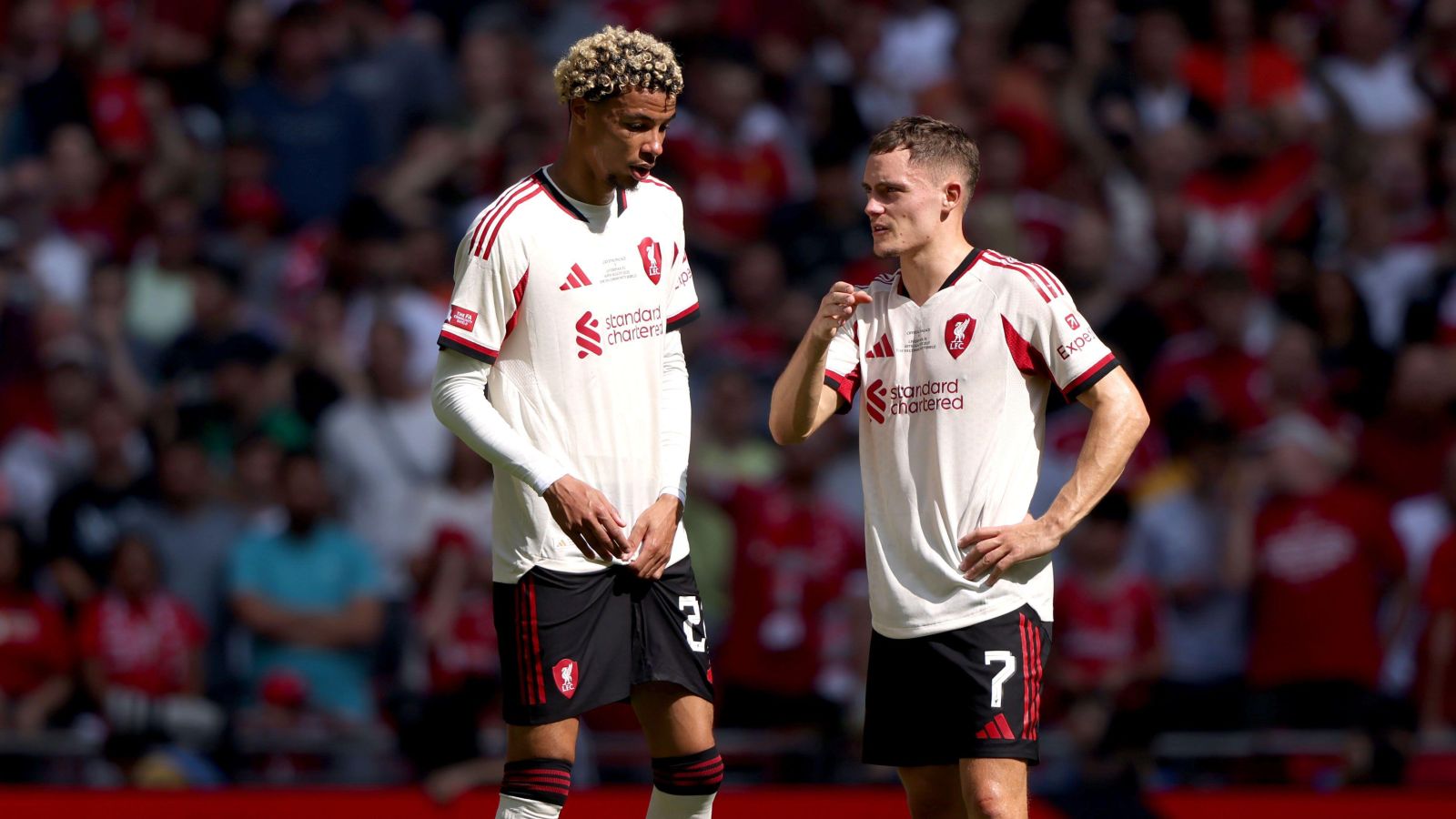 Ліверпуль: Червоним пророкують тріумф у трьох турнірах, оскільки легенда Прем'єр-ліги вірить в нового гравця на звання гравця року