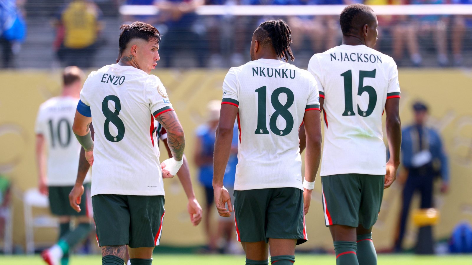 Тоттенхем включається в боротьбу за нападника Челсі, але спочатку потрібно провести важливий трансфер