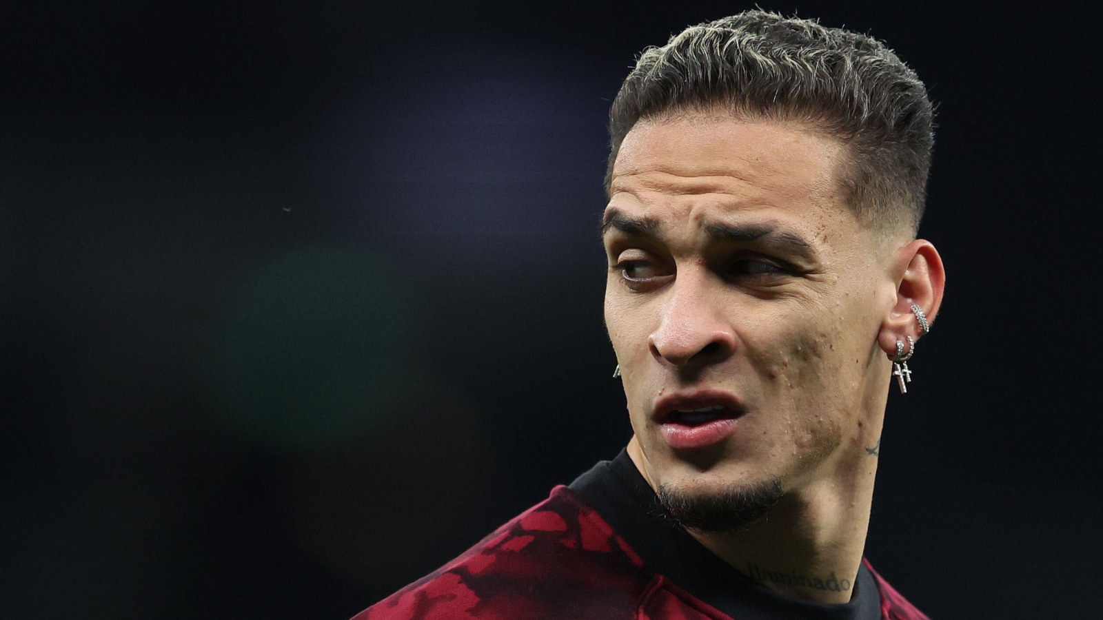 Антоні розкриває 'лякаючу' ситуацію в Манчестер Юнайтед на фоні лікування Аморіма, тоді як агент Хойлунда робить колючий коментар щодо червоних дияволів