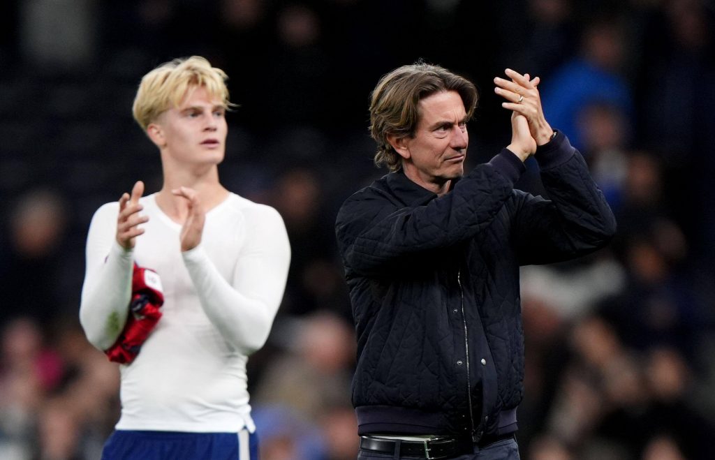 О'Ніл заявляє, що Тоттенхем потребує більше 