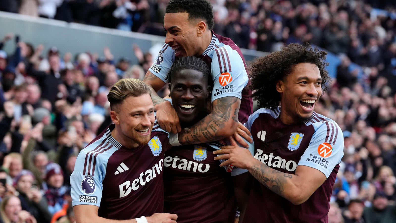 Манчестер Юнайтед розглядає варіант з півзахисником Вілли за 50 мільйонів фунтів у зв'язку з сумнівами щодо Угарті та майбутнього Касеміро